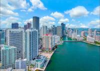 Breezy Bayfront in Heart of Brickell- Free Parking - Chambres d'hôtes Miami