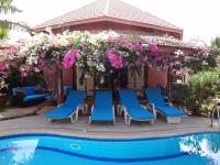 Villa met privé zwembad in Résidence Safari Village - B&B