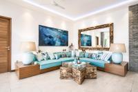 5BR Designer Villa, Walk to Beach, Luxury Leisure - Chambres d'hôtes Seminyak