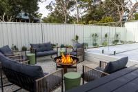 Samphire House - Fireplace with Heated Swimming Pool - Bed and Breakfast Callala Bay
