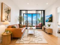 Skyline Sanctuary Luxe Valley Apartment - B&B Brisbane