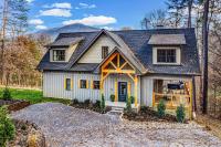 Luxury Retreat - Hot Tub, View, Fire Pit, Wi-Fi - B&B Sevierville