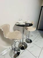 Elite Luxury Garden Escape, Executive Cottage in Welkom with Wi-Fi & Parking - Chambres d'hôtes Welkom