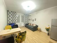 Дом корабль Титаник панорама гор - B&B Almatý