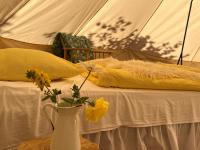 Glamping på stor og fredelig landejendom i Sydfyn - Chambres d'hôtes Grønderup