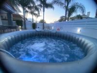 Villa Artemis - 150m from Kapparis Beach - Bed and Breakfast Paralímni