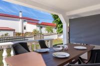 Apartments Perecinec - Bed and Breakfast Vir