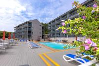 H Lake Front!, Remolded, Boat Slip, Patio Views, Pool, Perfect Location! - B&B Osage Beach