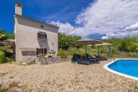 Rustic Holiday house Harmonie with private pool and large garden - Kapovci, Island Krk - B&B Brusići