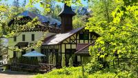 Stavilar Hotel - Charming Stay Just Steps Away from Peles Castle in Sinaia - B&B Sinaia