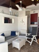 Ariaserena Holiday home by the sea - Bed and Breakfast Torre Pali