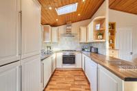 Mandarin Lodge with Hot Tub - B&B Malton