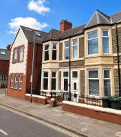 Edwardian City Centre House For Big Groups, Offroad Parking & Hot Tub! - Chambres d'hôtes Cardiff