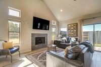'Uncorked Ranch' Hill Country Home: 1 Mi to Winery - B&B Fredericksburg