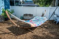 Magic Jungle Farm - Working Exotic Fruit Farm Stay with Butterfly Gardens, Wooded Trails & Beaches - B&B Bradenton