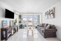 Isla Verde Beachfront ESJ Tower by Otium - B&B San Juan