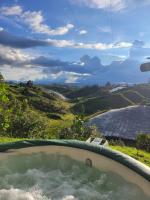 Cozy Cabin in avocado farm - B&B Marinilla