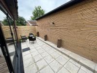 Beautiful Studio Flat - Ferienwohnung Woodford