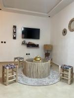 Calm 3BR Air conditioned Apartment in Marrakech, Pool & Parking - Ferienwohnung Marrakesch