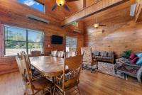 Riverfront Retreat Near Gruene by Barcle - Chambres d'hôtes New Braunfels