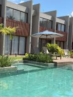 Beira Mar Japaratinga em frente a piscina - B&B Japaratinga
