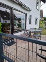 Ferienwohnung Feldbergblick, 2-Zimmer, KBT, separater Eingang, Südterrasse mit Markise - B&B Idstein