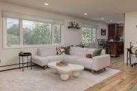 Downtown Luxury Retreat King Bed 3 Br Sleeps 6 - B&B Anchorage