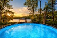 Spacious Waterfront Mansion wHot tubPoolTable - B&B East Stroudsburg