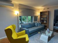 Locum Welcom two guests house close to Canberra Hospital - Bed and Breakfast Harman