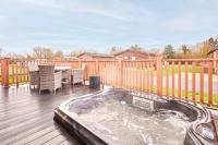 Little Gem Lodge with Hot Tub - B&B Malton