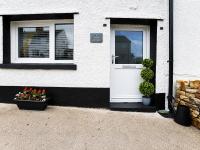 Leaf Tree Cottage, Cosy Lakeland Retreat for Mountain, Coastal and Lakeside Breaks - B&B Workington