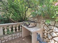 Apartment mit 2 Schlafzimmern und Terrasse