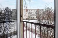 Lumina I Comfy 3-rooms Apartment near the Metro I Balcony - Chambres d'hôtes Varsovie