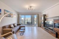 Large & stylish apartment with 2 balconies JVEL1-2 - Chambres d'hôtes San Pawl il-Bahar