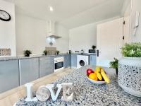 Premium Penthouse Beachfront View Terrace Turivida - Bed and Breakfast Fuengirola