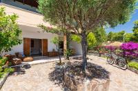 Sos Dorroles Motoparking - B&B Cala Gonone
