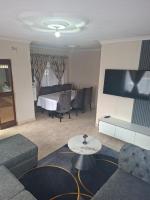 Home away from home in Sunway City, opposite Zimre Park Ruwa - B&B Harare