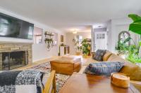 The Animal House: Curl Up and Stay Awhile - B&B Minneapolis