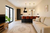 4 Bedroom Central Apartment - Free Parking - Chambres d'hôtes Cardiff