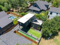 SoCo Serene - B&B Austin