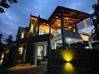 Monarch Lake Villa - B&B Anuradhapura