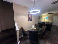 Basic 4 bedrooms with 7 beds 15 min from downtown sleeps 9 Adults comfortably for Work crews and Large groups - Chambres d'hôtes Atlanta