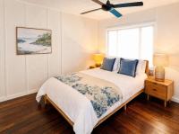 Relaxing Tin Can Bay Cottage, Walk to the water front and Pub - B&B Tin Can Bay