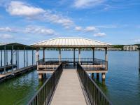 Lake Hamilton Haven: Top-Floor Condo with Boat Slip, Pool & Pickleball - Bed and Breakfast Lake Hamilton