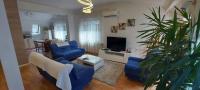 Bright & Spacious Studio in Central Prishtina - Chambres d'hôtes Pristina