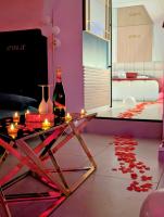 Love Room Jacuzzi Sauna privatifs - Chambres d'hôtes Gignac