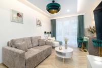 Modern Studio with Terrace in Poznań Center by Noclegi Renters - Bed and Breakfast Poznań