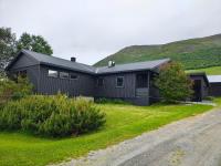 Three bedroom home with an amazing mountain view! - Ferienwohnung Oppdal