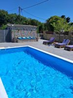 KT Villa - B&B Troulos