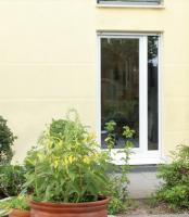 Modern K-Town Studio WiFi Kitchen Smart TV - B&B Kaiserslautern